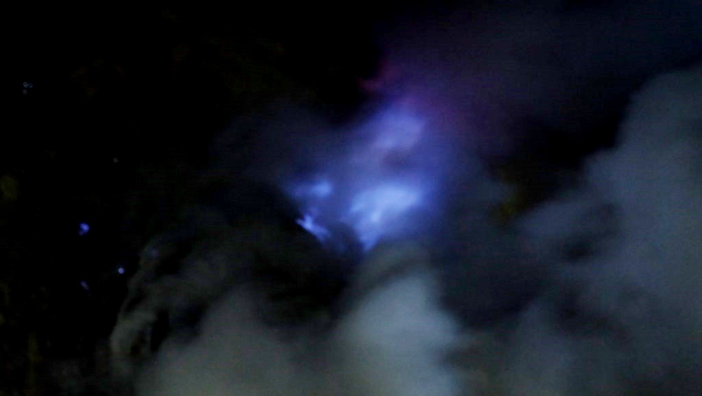 blue frame คาวาห์อีเจี้ยน อีเจี้ยน ภูเขาไฟ อินโด อินโดนีเซีย เทรคกิ้ง ปีนเขา เดินเขา เข้าป่า เที่ยวอินโด เที่ยวคนเดียว ท่องเที่ยว เดินทาง บล็อกเกอร์ท่องเที่ยว ผจญภัย wandermore