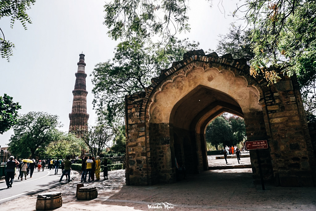 อินเดีย เที่ยวอินเดีย เที่ยวคนเดียว Qutub minar ท่องเที่ยว เดินทาง บล็อกเกอร์ท่องเที่ยว ผจญภัย 