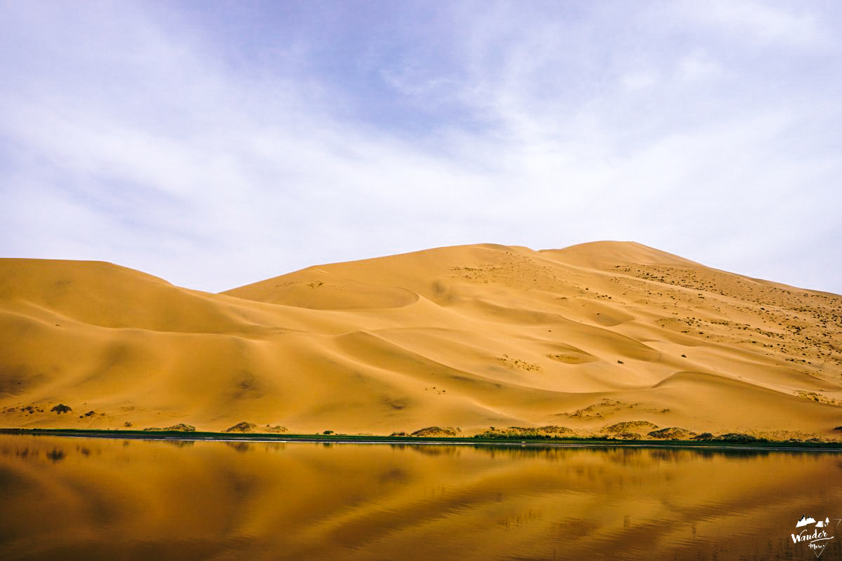 ทะเลทราย badain jaran ผจญภัย เที่ยวคนเดียว จีน เดินทาง เที่ยวจีน 