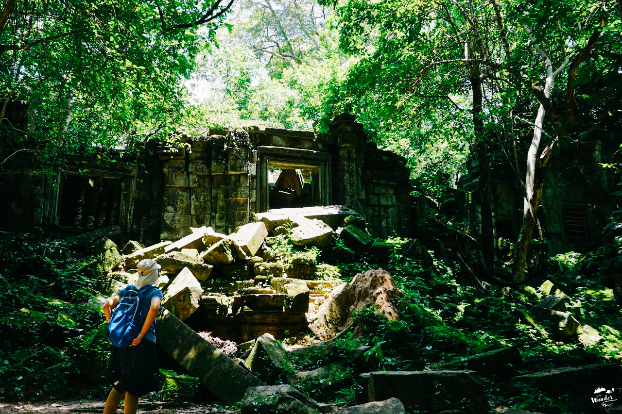 เที่ยวคนเดียว ถ่ายภาพ ถ่ายรูปตัวเอง เทรคกิ้ง ผจญภัย  กัมพูชา