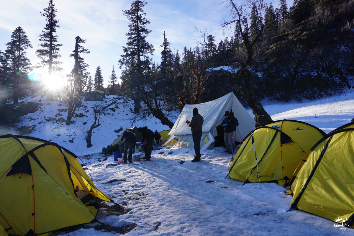 DSC07085_1200x800-84_logo