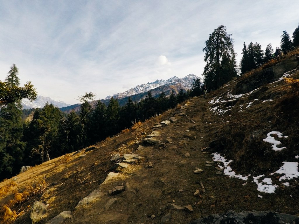 ไต่เขาขึ้นซัมมิท พิชิต Kuari Pass ณ แดนอุตตราขัณฑ์ (ตอนที่ 1 – แคมป์&nbsp;1)