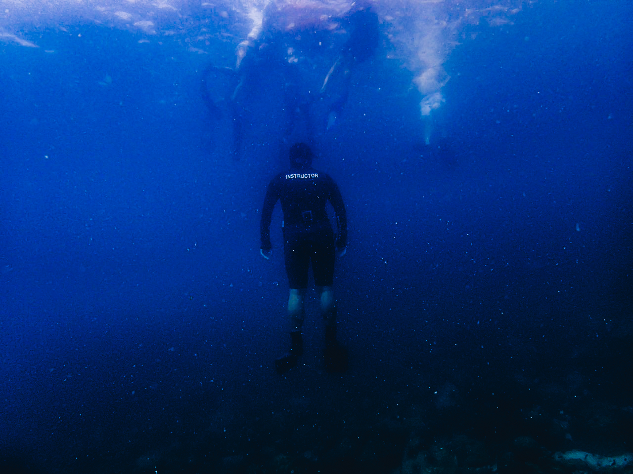 เที่ยวคนเดียว, บล็อกเกอร์ท่องเที่ยว, บล็อกเกอร์สาว, ท่องเที่ยว, ผจญภัย, ลุยเดี่ยว, บล็อกเกอร์สายเที่ยว, เทรคกิ้ง, ปีนเขา, ดำน้ำ, ฟรีไดฟ์, ร้านฟรีไดฟ์, ร้านขายอุปกรณ์ดำน้ำ, กรุงเทพ, ฟินฟรีไดฟ์, freediving, freediver, เรียนดำน้ำ, sea, ฟรีไดร์ฟ, เที่ยว, seamastermind, wandermore, ดำน้ำ, แสมสาร