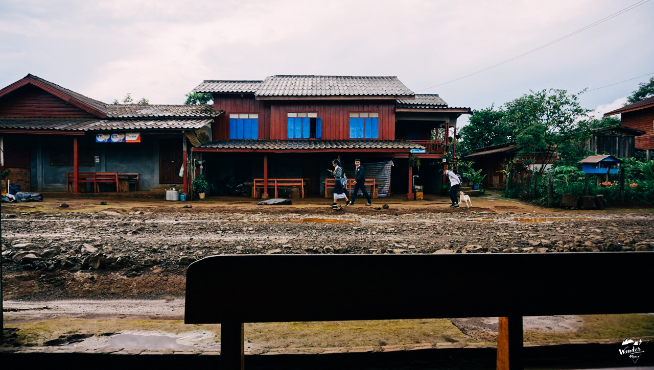 ลาวใต้, ที่ราบสูงโบโลเวน, เที่ยวคนเดียว, ไปเอง, เดินป่า, เที่ยวคนเดียว, บล็อกเกอร์ท่องเที่ยว, บล็อกเกอร์สาว, ท่องเที่ยว, ผจญภัย, ลุยเดี่ยว, บล็อกเกอร์สายเที่ยว