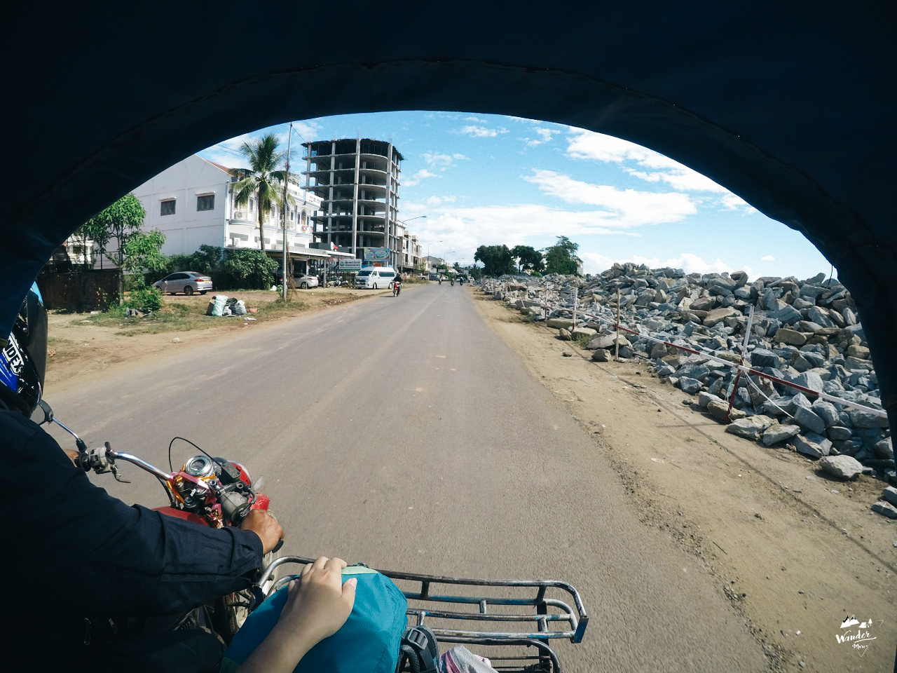 ลาวใต้, ที่ราบสูงโบโลเวน, ไปคนเดียว, เที่ยวคนเดียว, บล็อกเกอร์ท่องเที่ยว, บล็อกเกอร์สาว, ท่องเที่ยว, ผจญภัย, ลุยเดี่ยว, บล็อกเกอร์สายเที่ยว