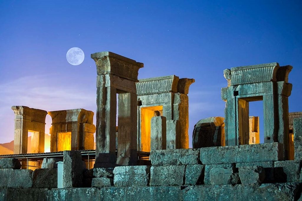 iran_persepolis_irandestination