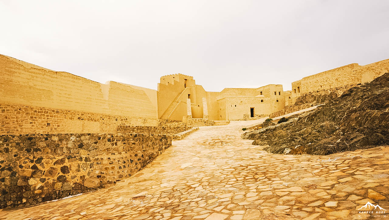 Oman, roadtrip oman, เที่ยวคนเดียว, ขับรถเที่ยวโอมาน, โอมาน, โบราณสถาน, bahla fort