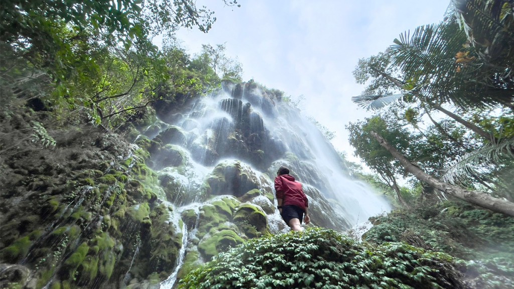 น้ำตกทีลอเล…เพชรงามแห่งอุ้มผาง