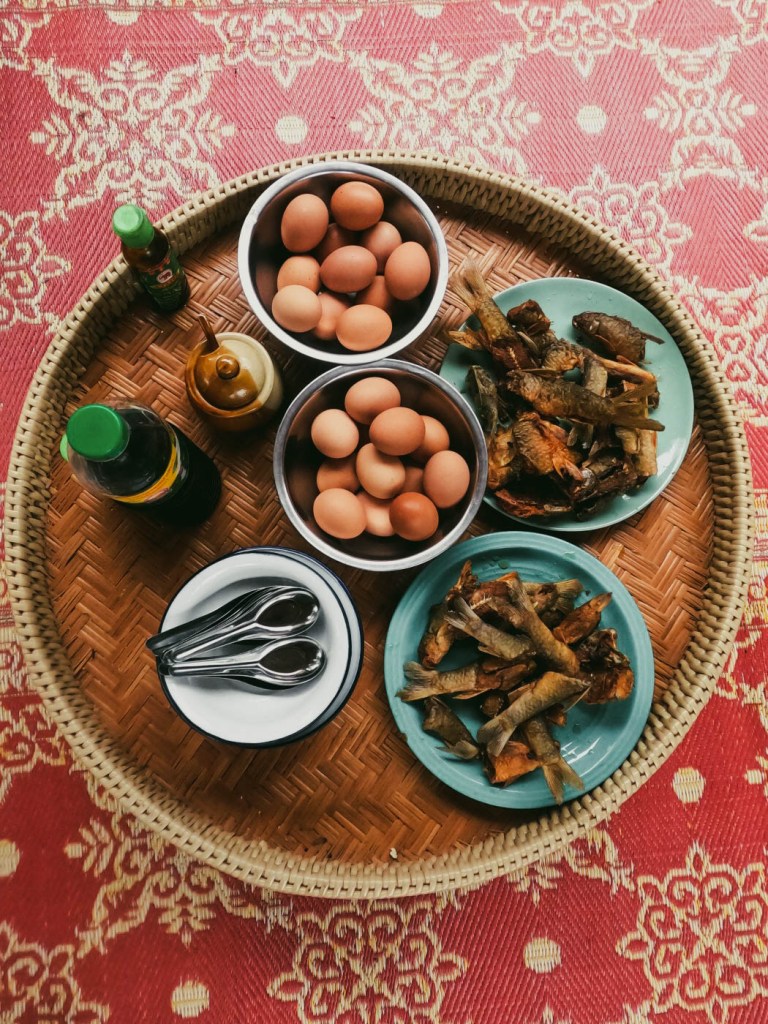 มื้อเช้าที่โป่งแง้น