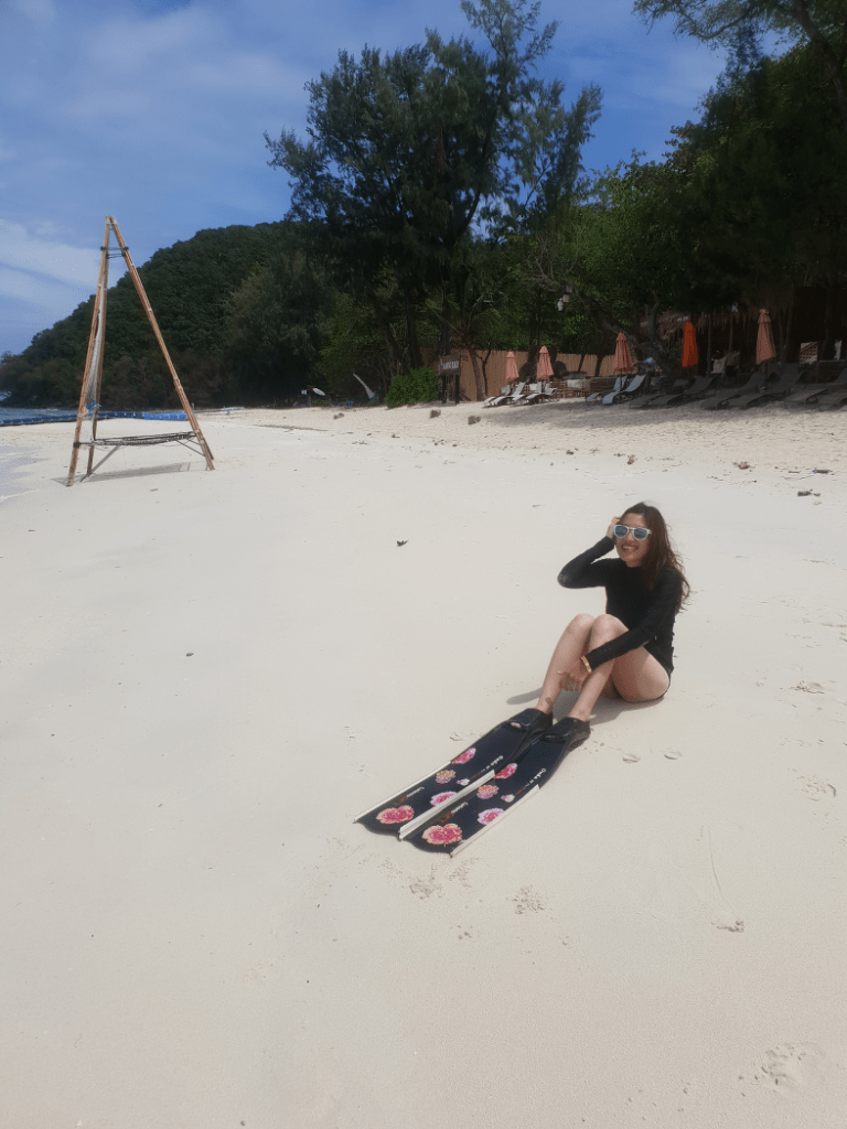 เกาะเฮ ภูเก็ต ชายหาดสวย