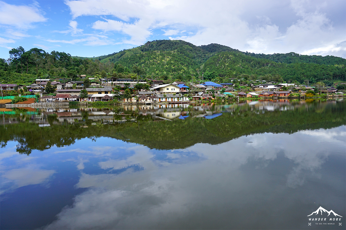 ทะเลสาบ, หมู่บ้านรักไทย, แม่ฮ่องสอน, ลีไวน์รักไทย, ที่เที่ยวแม่ฮ่องสอน, เที่ยวคนเดียว