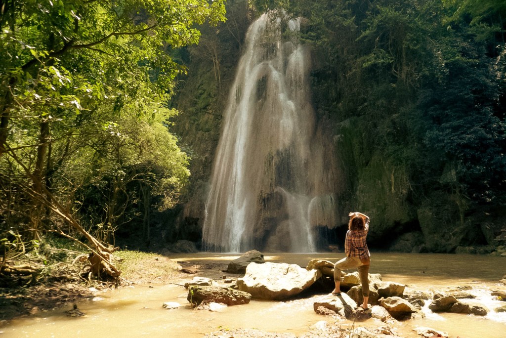 น้ำตกผาแดงซับพลู มวกเหล็ก สระบุรี