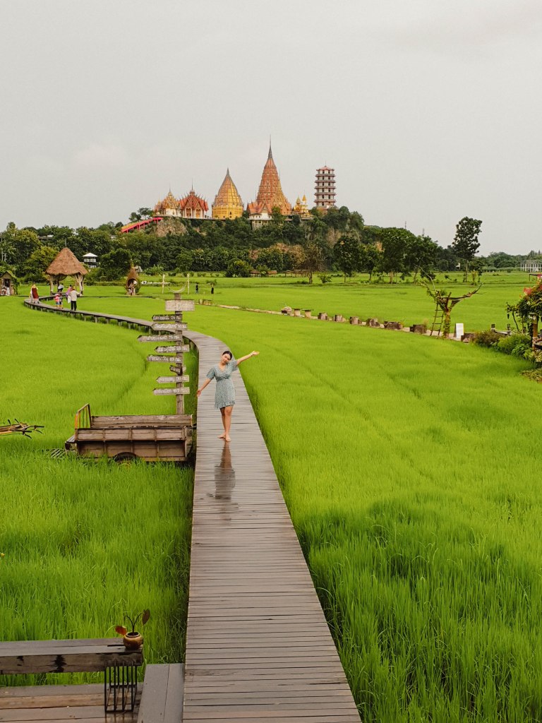 มีนาคาเฟ่ วิววัดถ้ำเสือ กาญจนบุรี